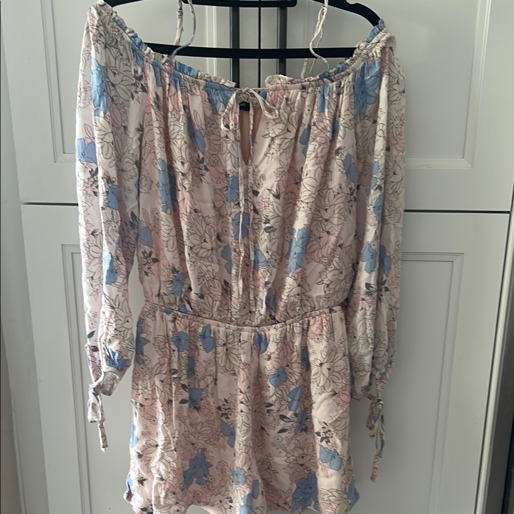 The most adorable romper! ( box z)